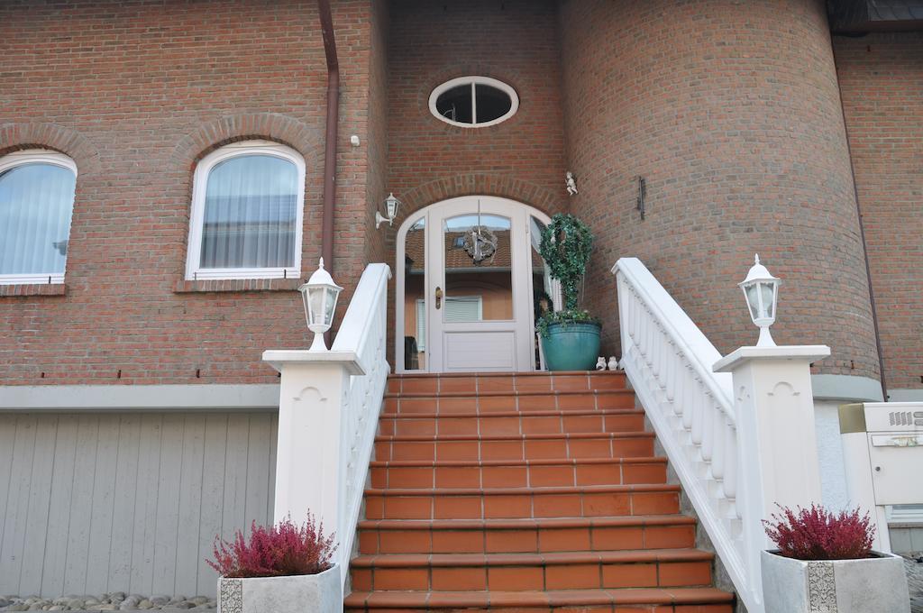 Gaestehaus Ullmannshof Kirchheim am Neckar Екстер'єр фото