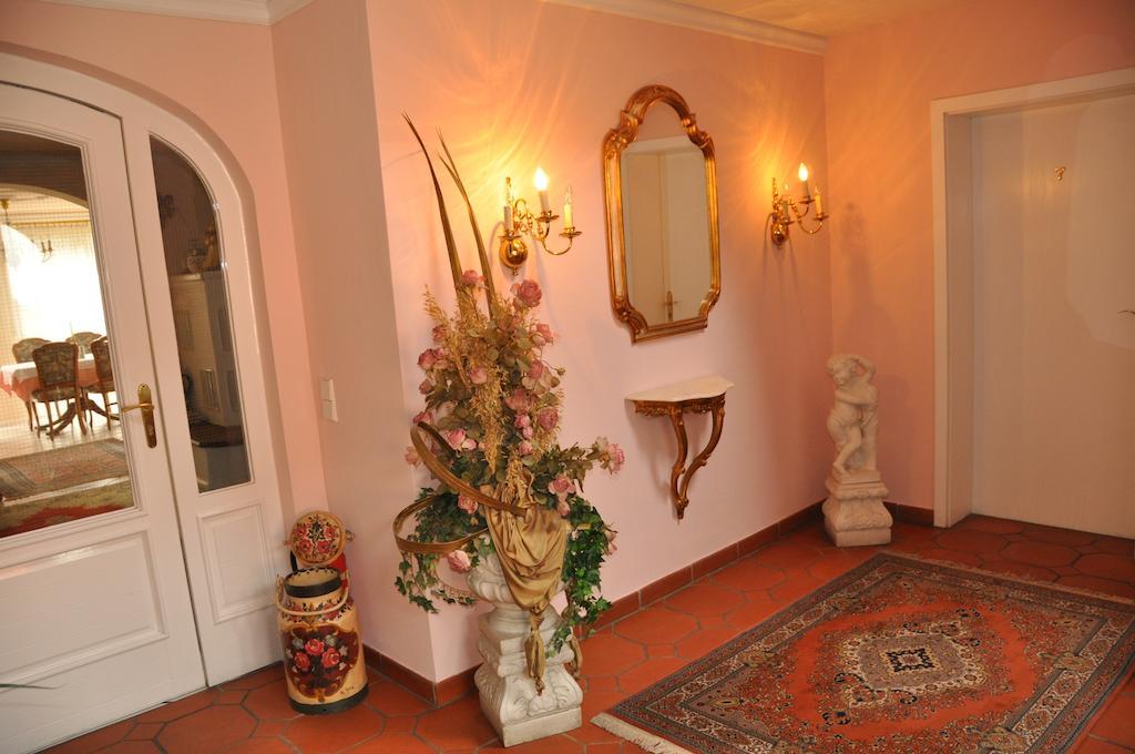 Gaestehaus Ullmannshof Kirchheim am Neckar Екстер'єр фото